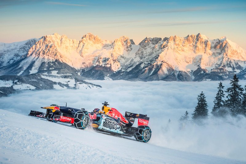 Max+Verstappen+performs+during+the+F1+Showrun+at+the+Hahnenkamm+in+Kitzbuehel%2C+Austria+on+Jannuary+14%2C+2016.