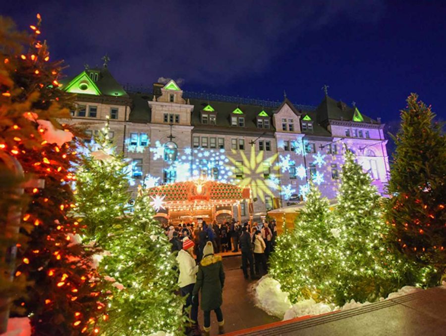 Christmas Arrives In Old Québec