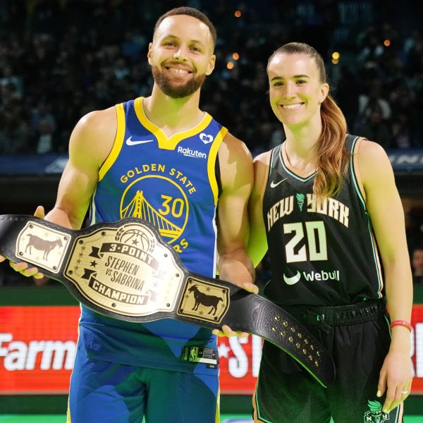Curry vs Ionescu Competiton