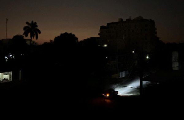 Electricity Restored in Cuba After Leaving Millions in the Dark
