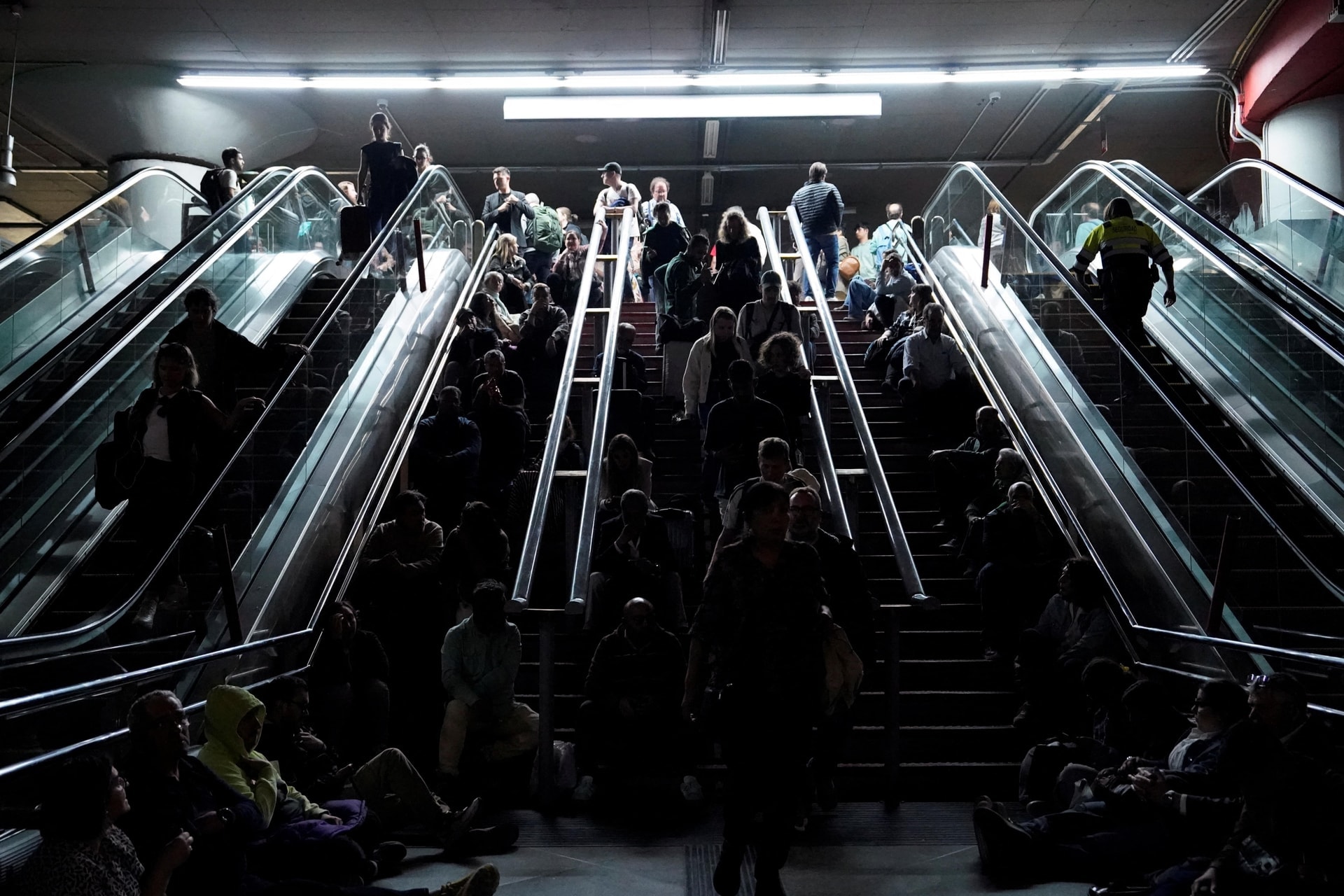 Huge Blackout, Millions Of Lives Scared In Spain And Portugal