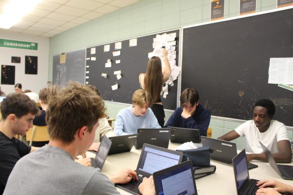 Behind the curtains: How do we make the Camaradiant happen ?