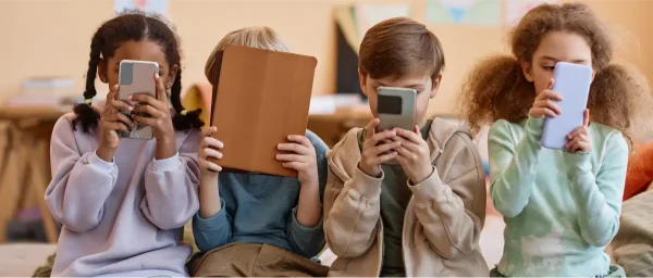 C plans to ban social media for kids under 14.