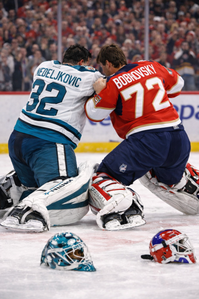 Goalies Drop Gloves in Florida
